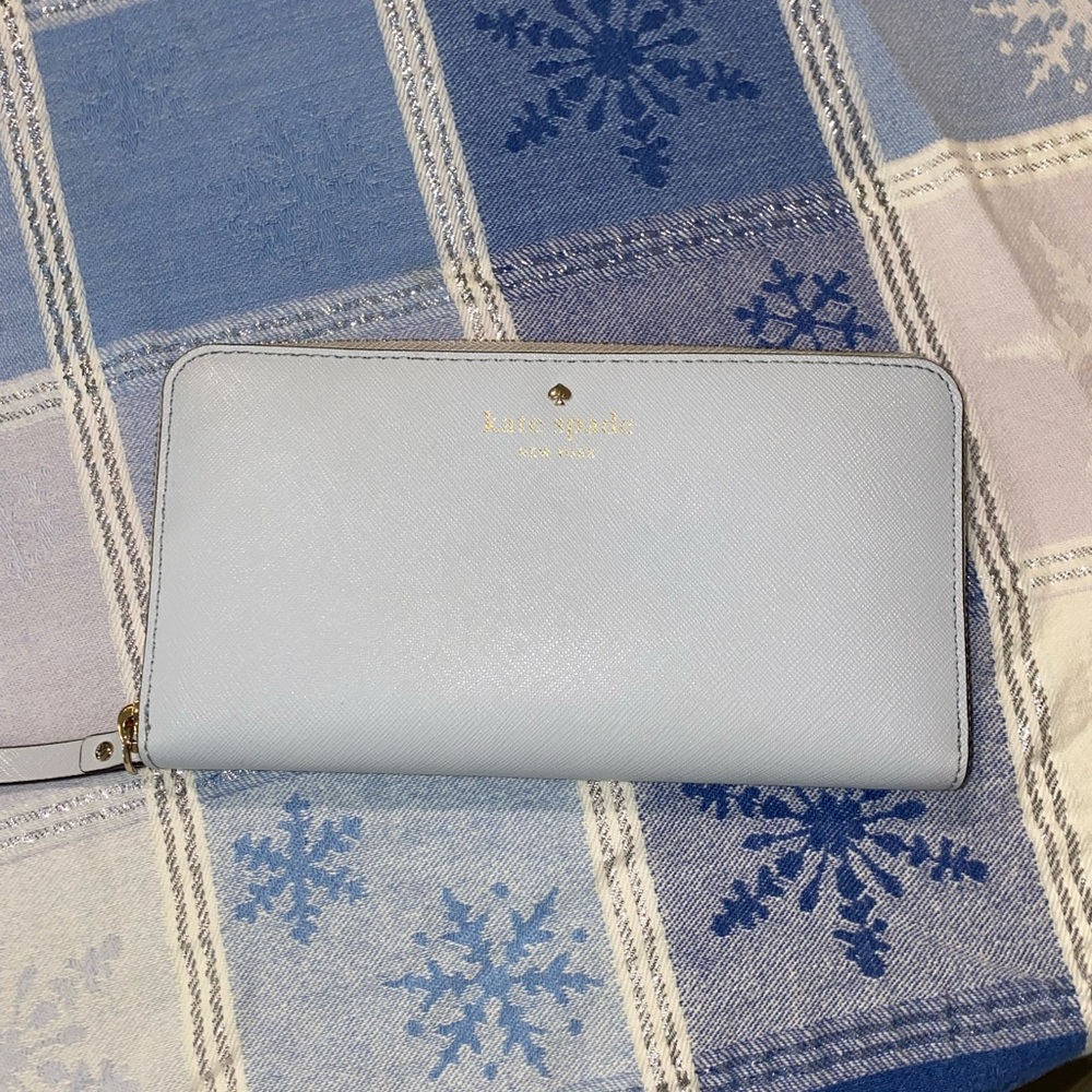 Kate spade wallet 💙